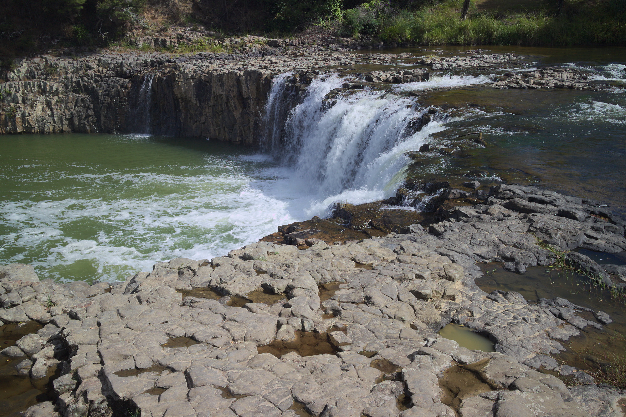 Haruru Falls near Waitagni